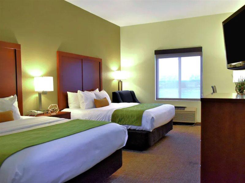 Comfort Inn & Suites Greenville I-70 Εξωτερικό φωτογραφία