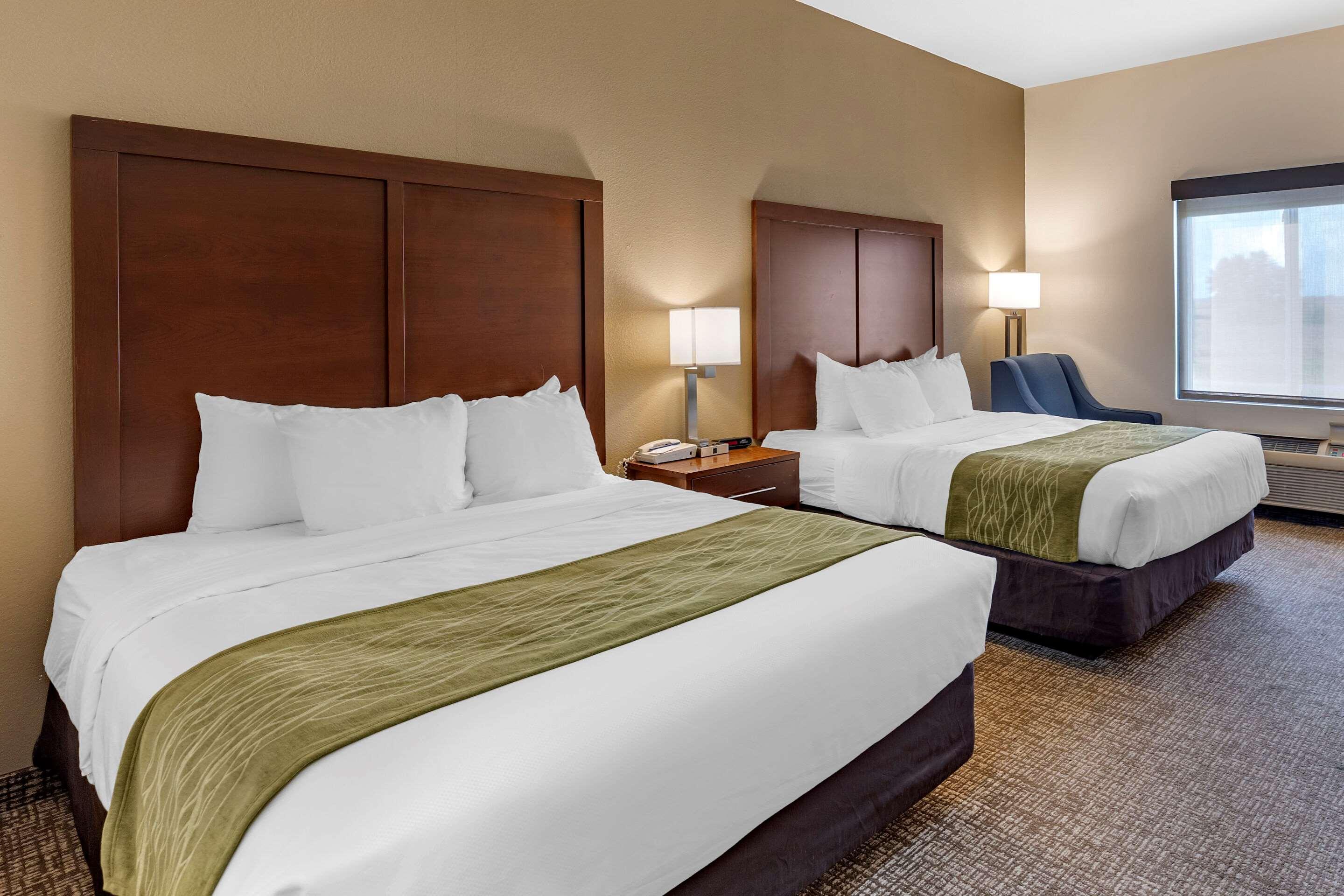 Comfort Inn & Suites Greenville I-70 Εξωτερικό φωτογραφία
