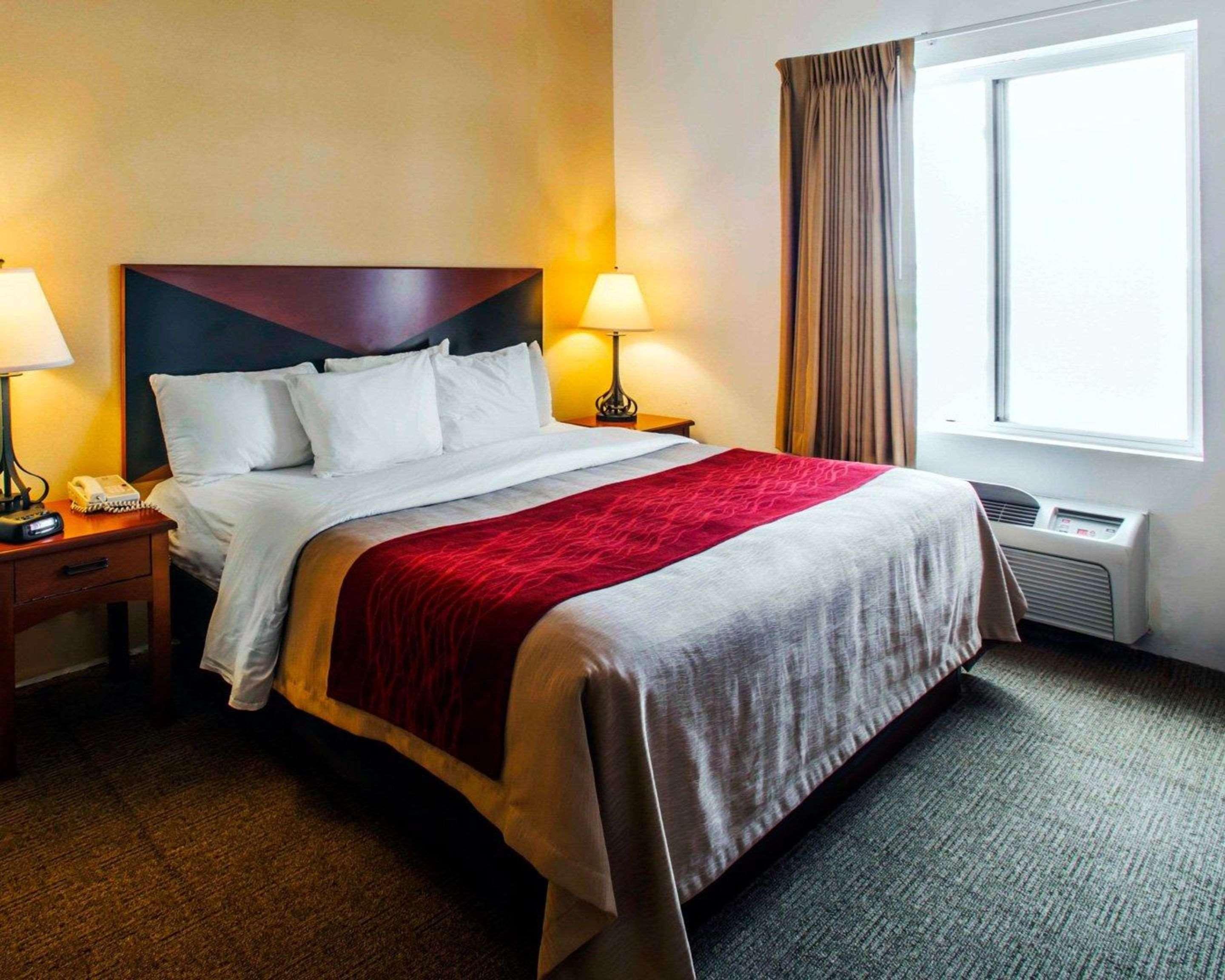Comfort Inn & Suites Greenville I-70 Εξωτερικό φωτογραφία