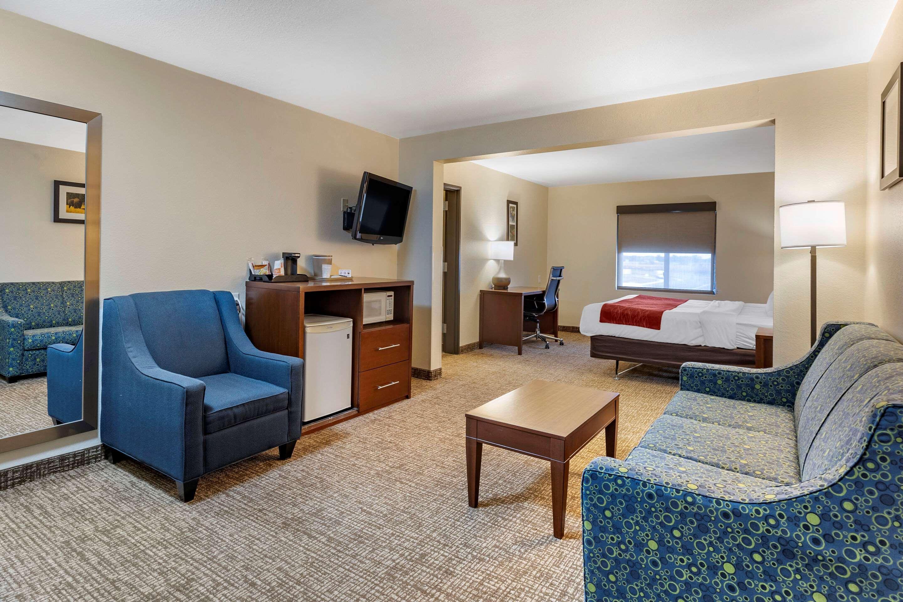 Comfort Inn & Suites Greenville I-70 Εξωτερικό φωτογραφία