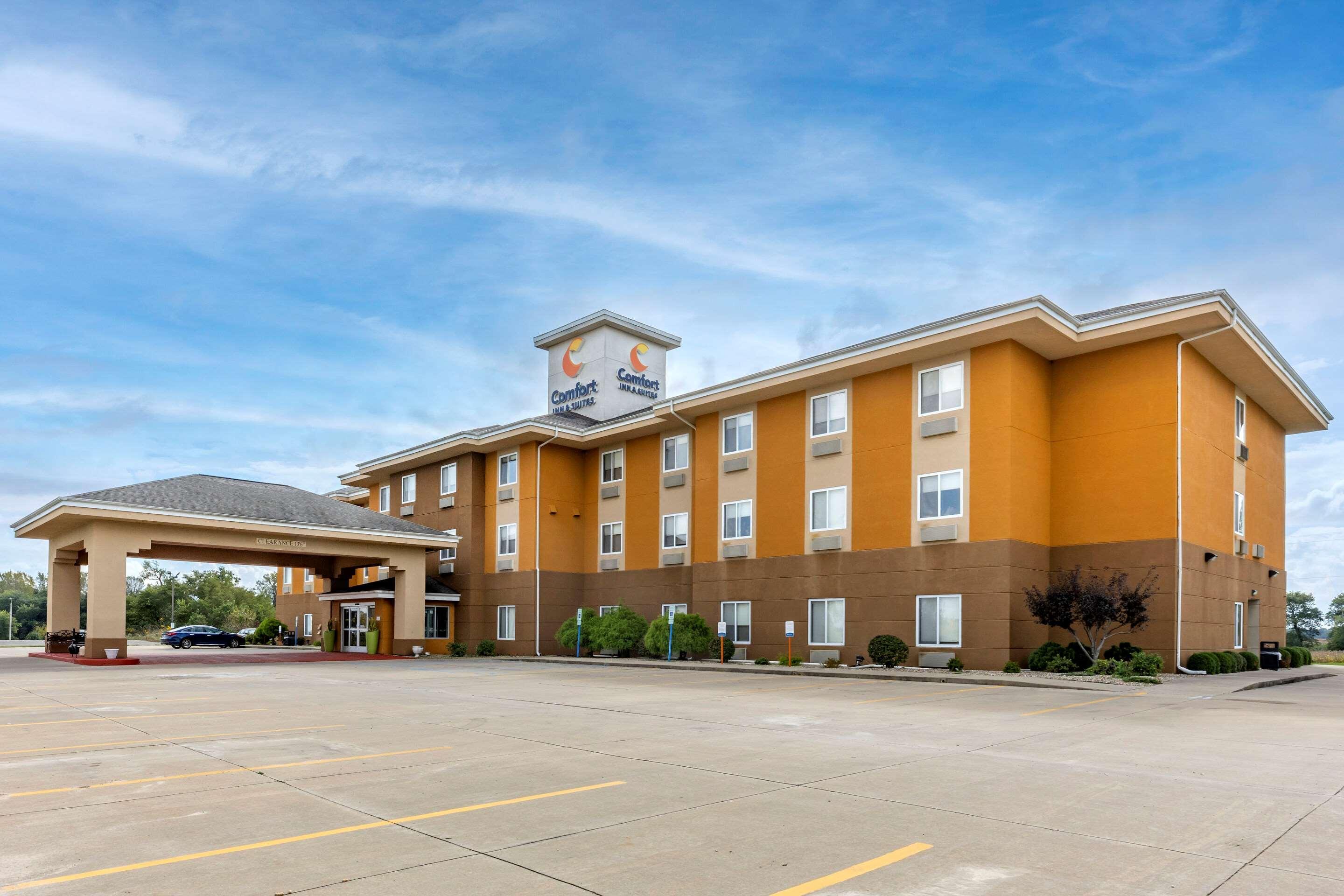 Comfort Inn & Suites Greenville I-70 Εξωτερικό φωτογραφία