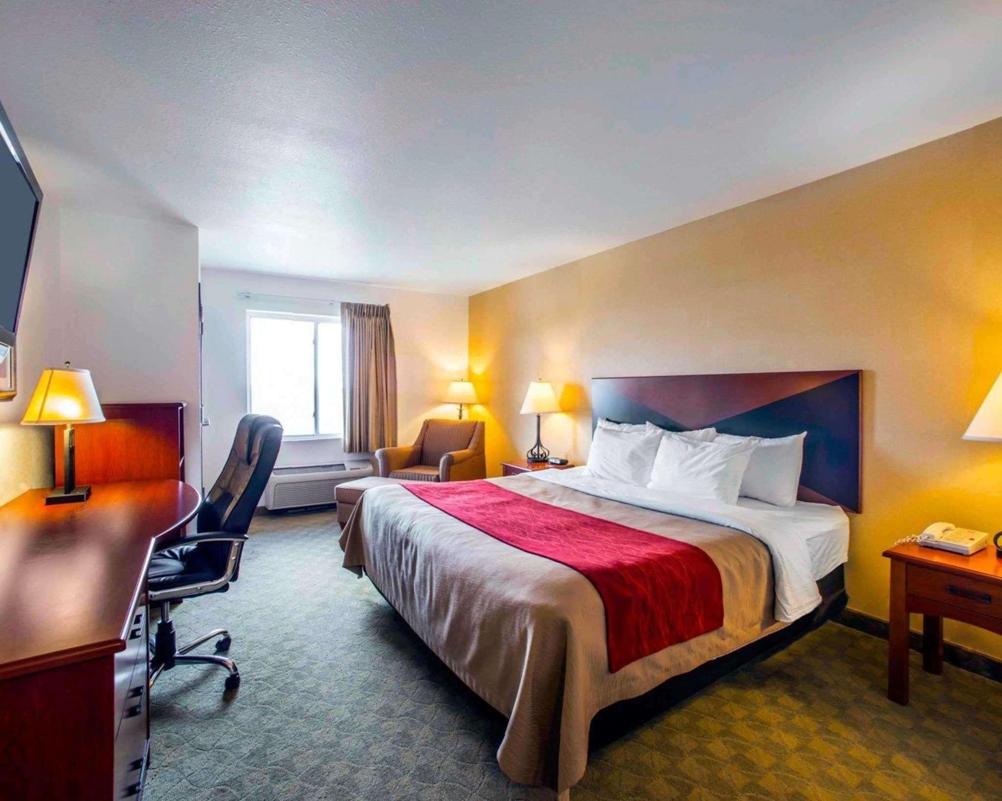Comfort Inn & Suites Greenville I-70 Εξωτερικό φωτογραφία